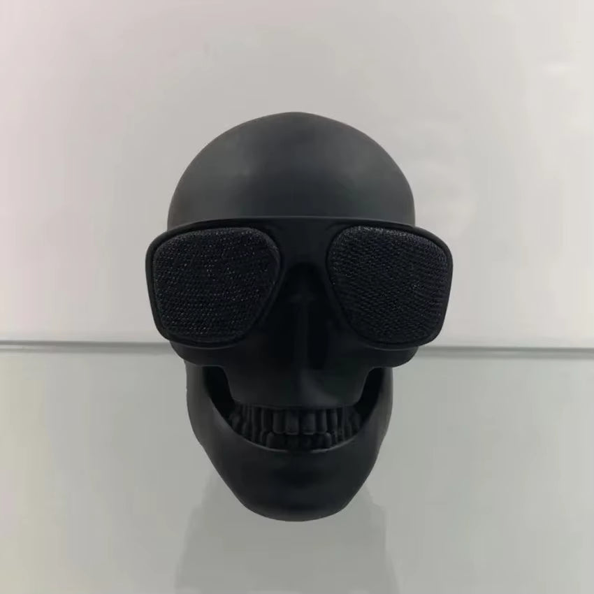 Portable Mini Bluetooth HD Stereo Skull Head Speaker